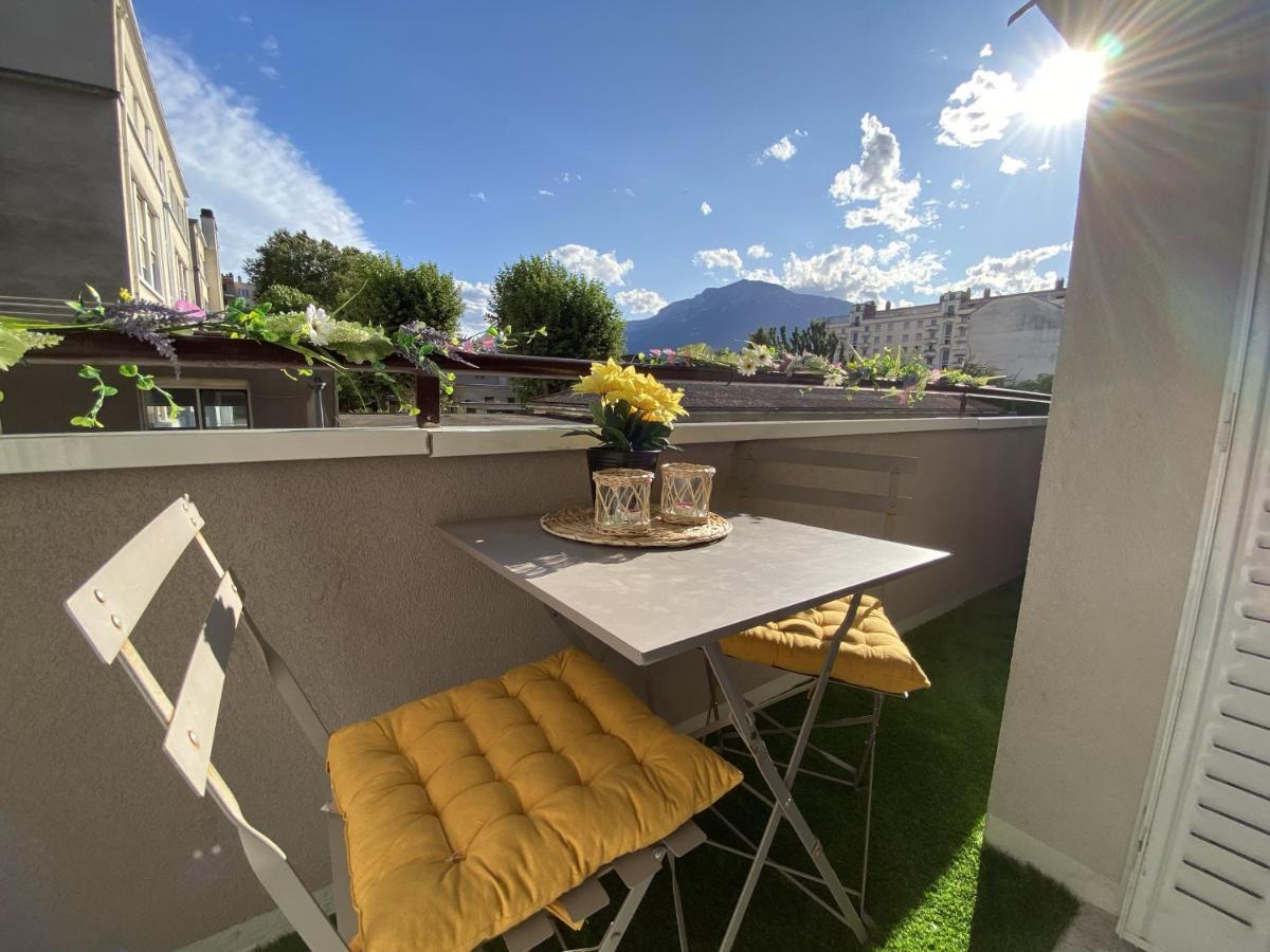 Le Bourget, Grand Appartement Proche Du Centre Гренобъл Екстериор снимка